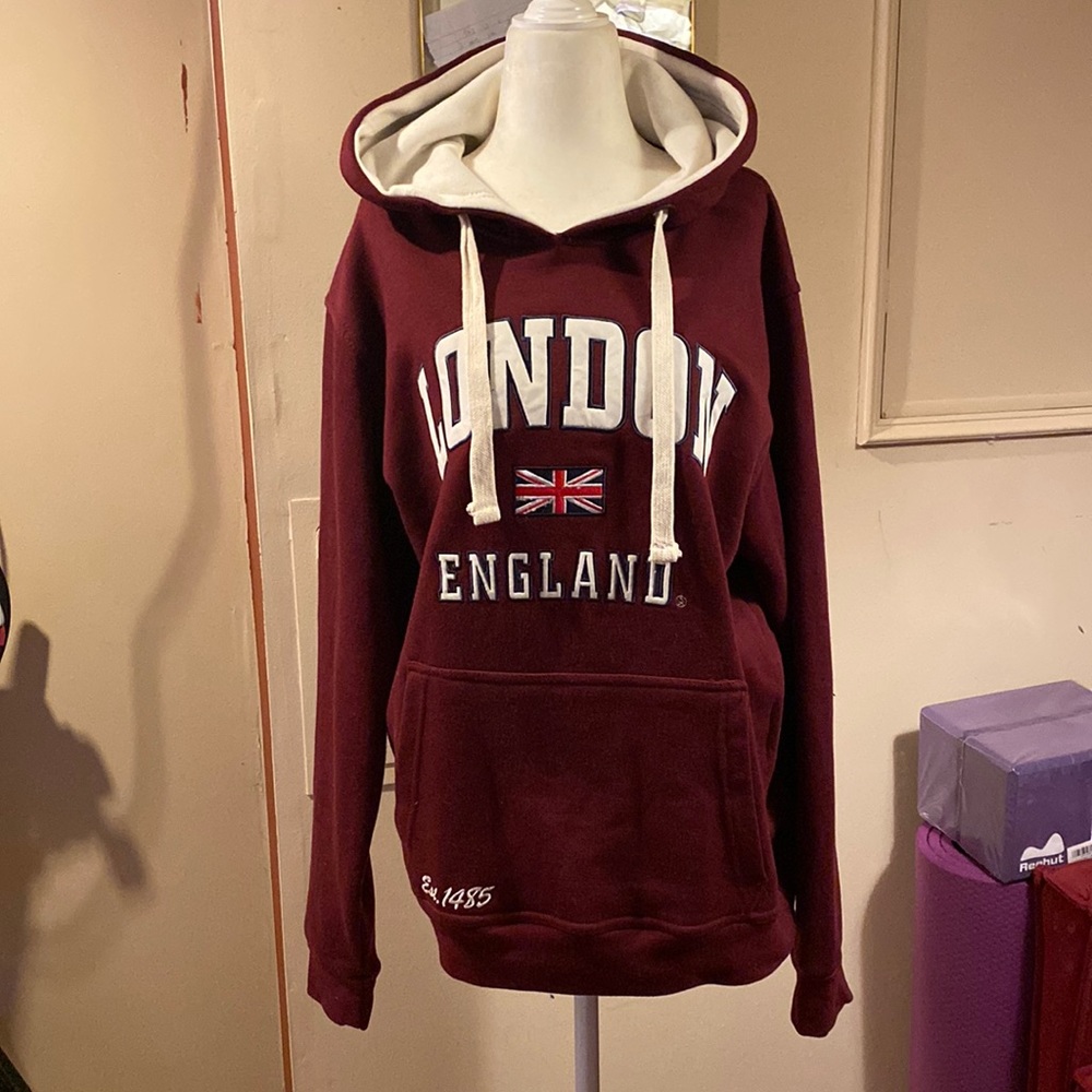 Logo sweater 😇